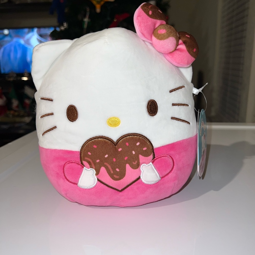 New 8” Hello Kitty Valentine’s Day Squishmallows